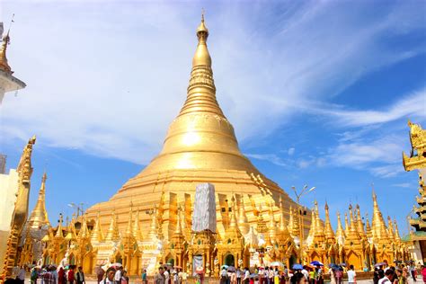 La Pagoda Di Oro: Una Visione Eterea Del Mondo Spirituale!